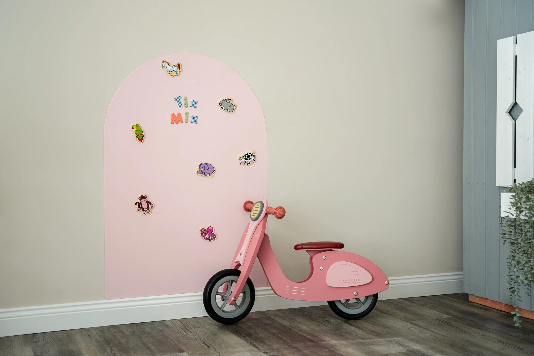 Magnetic Wall Board - Image 11