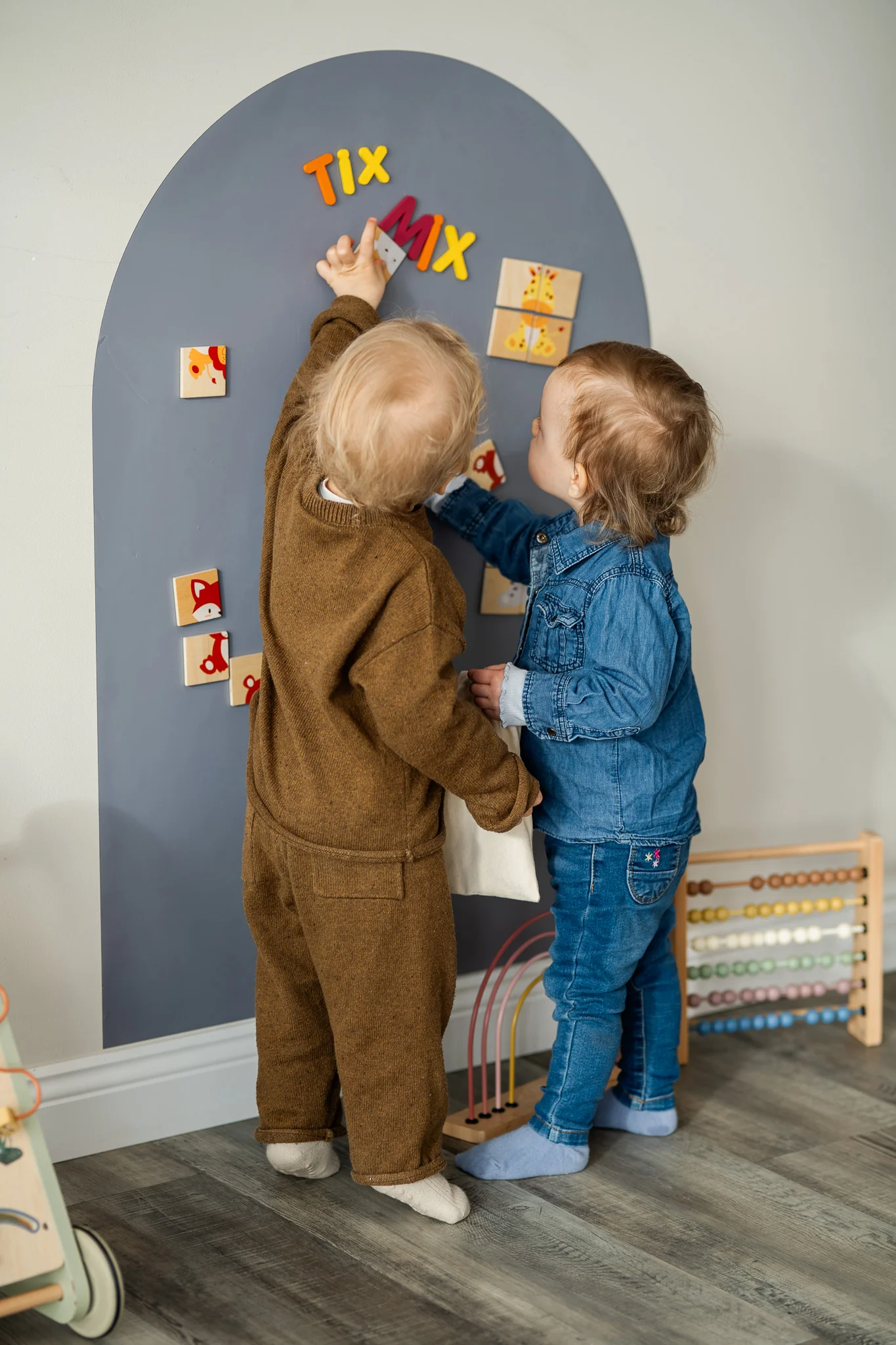 Magnetic Wall Board - Image 9